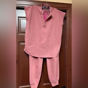 Women’s Figs Scrub Set  Rafaela Oversized Top Sz XS and Zamora H/W Pants Sz Sm
